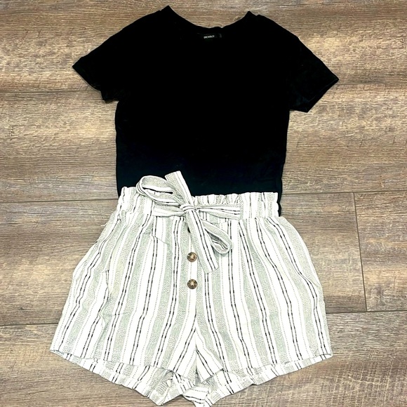 Outfit - Picture 1 of 2